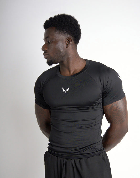 Wulfric Compression T-Shirt Black front three-quarter view