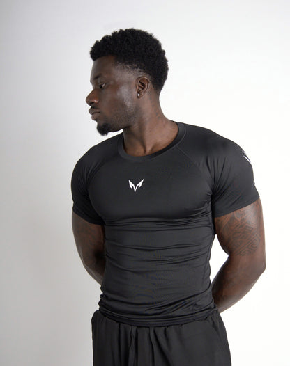 Wulfric Compression T-Shirt Black front three-quarter view
